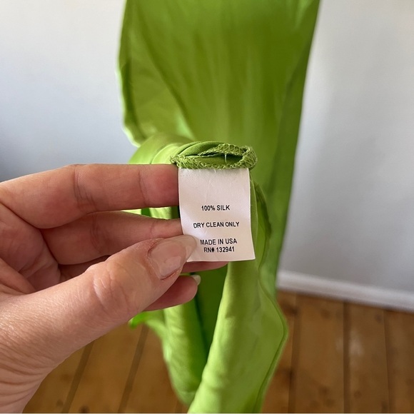 Amanda Uprichard Mirai Midi Dress in Green Size Small Silk - Picture 8 of 8